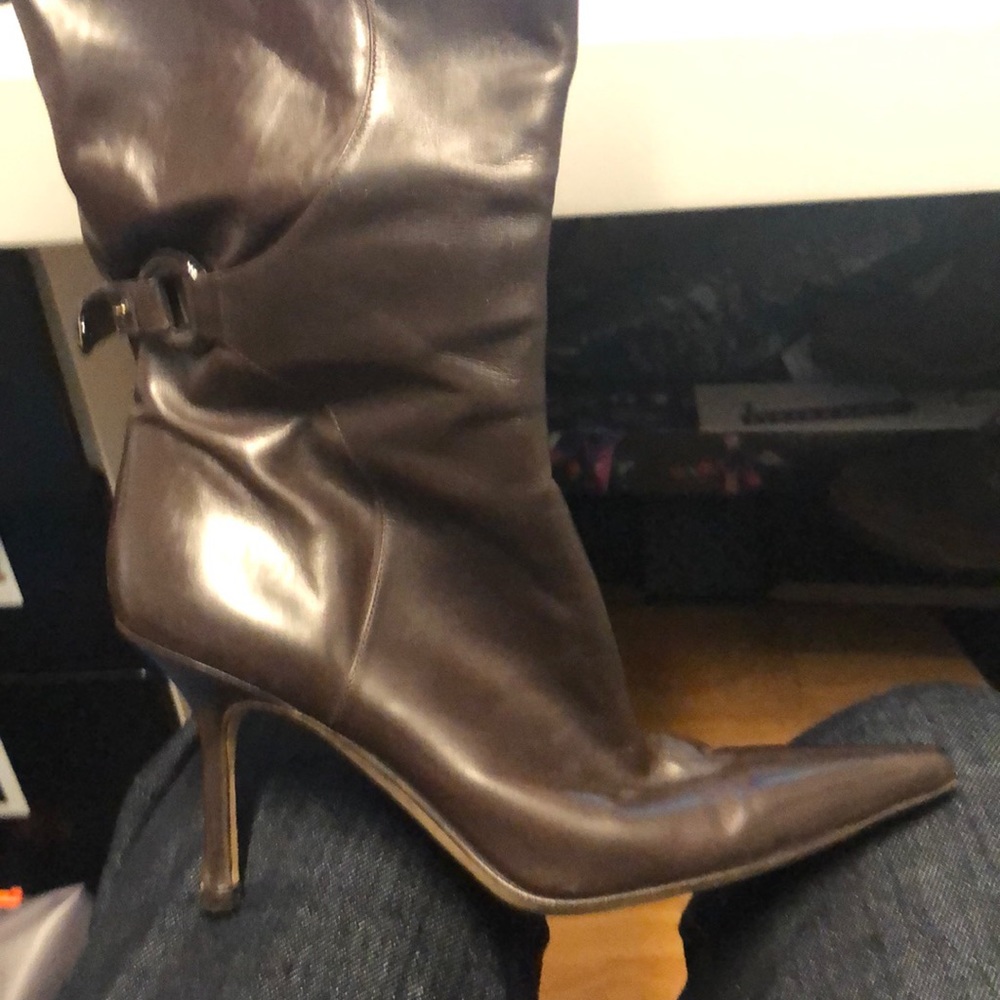 Boots - Picture 4 of 6